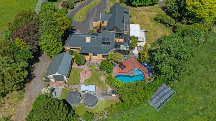 323 Reid Line East Colyton_54