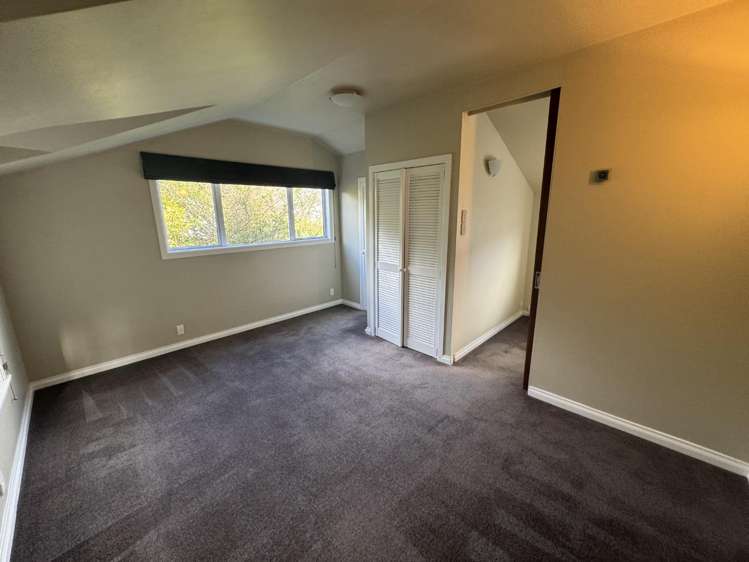  27 Tawa Terrace Tawa_16