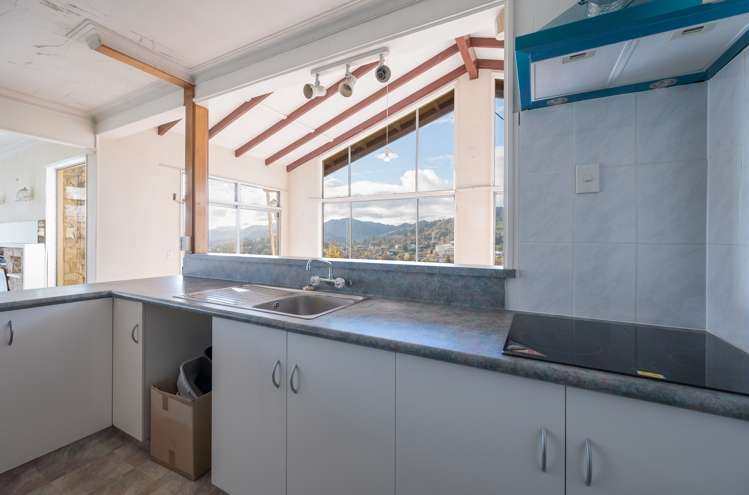 34 Jenner Road Toi Toi_6