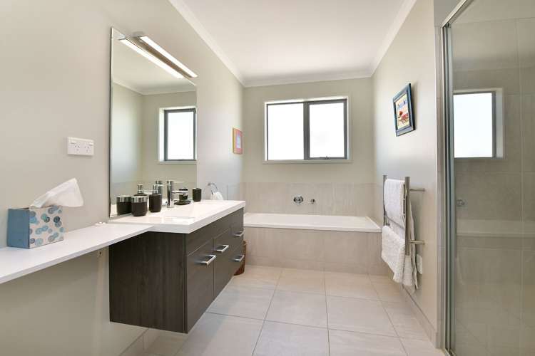 14 Kiwa Crescent Gulf Harbour_18