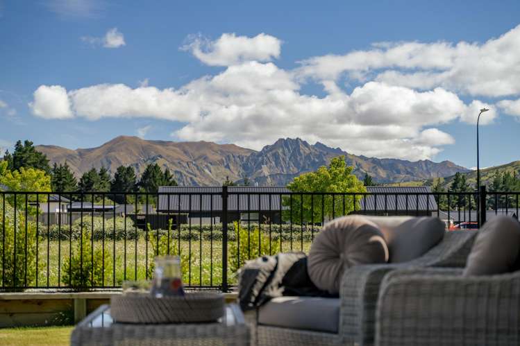 11 Rua Street Albert Town_10