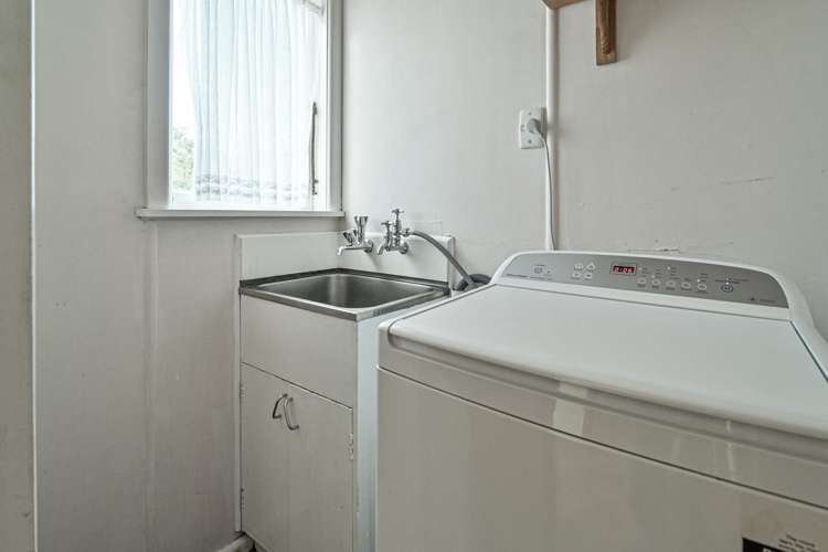 1105 Cunningham Crescent Mayfair_10