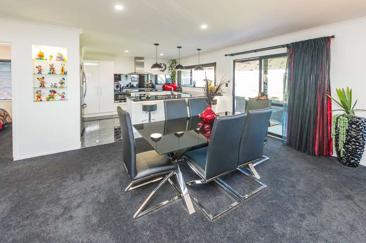 8 Magnolia Crescent Tawhero_13