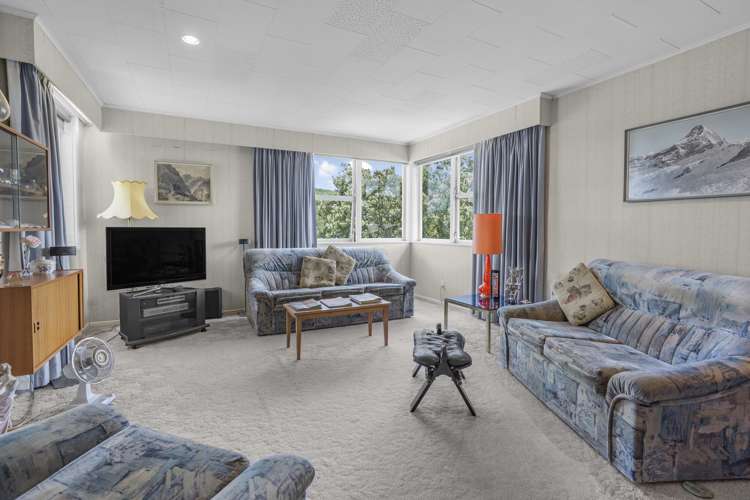 140 Dowse Drive Maungaraki_6