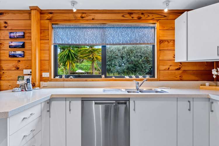 2/301 Sunset Road Sunnynook_8