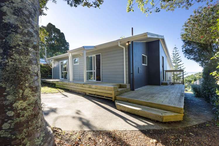 82 Kauri Point Road Laingholm_20