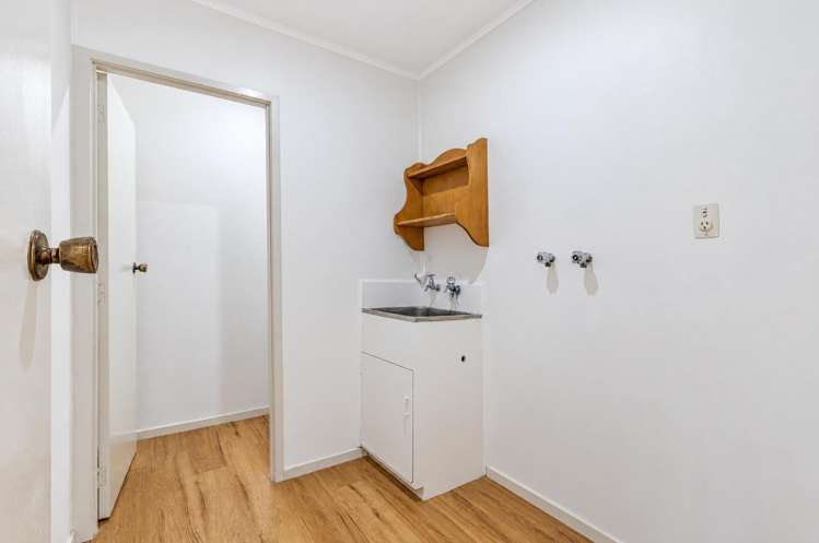 5/7 Inverary Avenue 1662_12