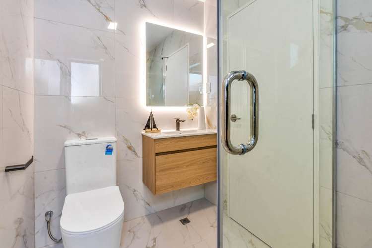 24 A-I Great South Road Manurewa_36