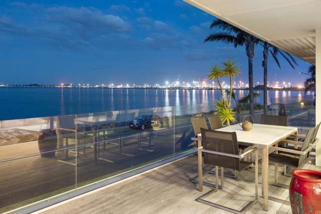 3/104 Harbour Drive Otumoetai_1