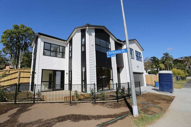 Brand New Morden Family Home