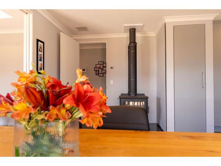 27 Lakeland Avenue Twizel_11