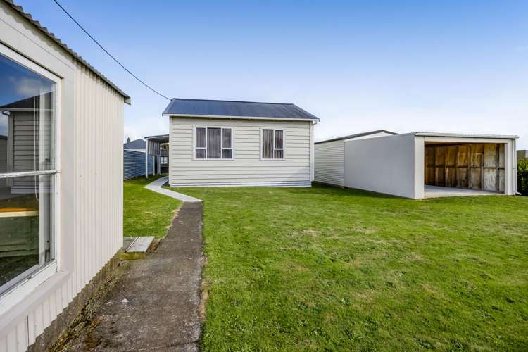 12 Terou Street Manaia_12