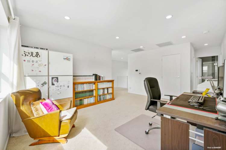 18a Peter Buck Road New Windsor_6