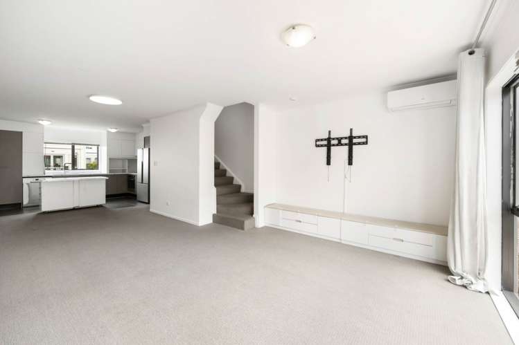 185/172 McLeod Road Te Atatu South_2