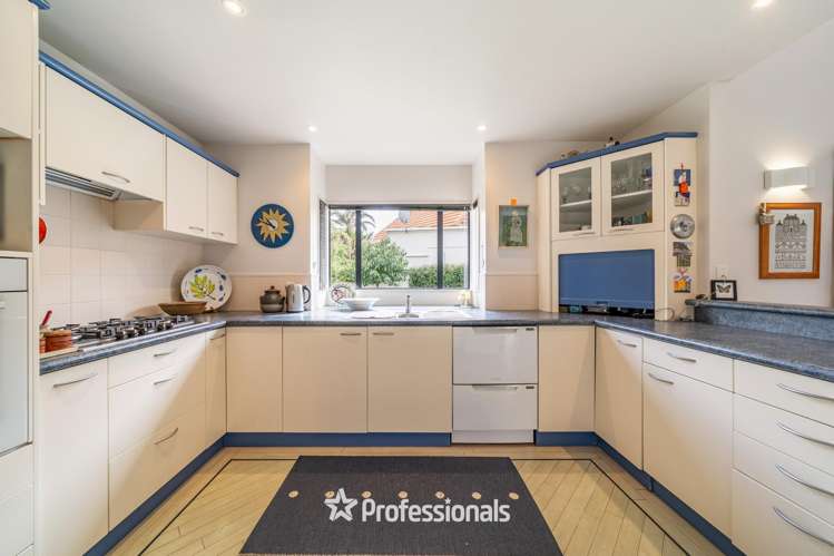 3 Huia Street Tawa_9