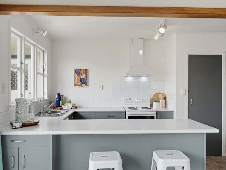 8 Mark Perreau Place Foxton_5