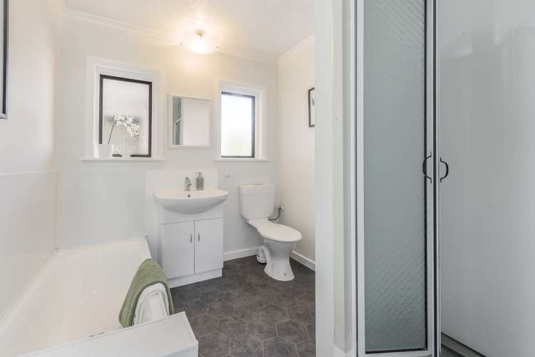 2/50 Parkers Road Tahunanui_12