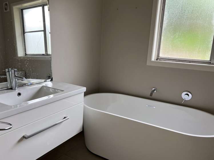 582 Massey Road Mangere_5