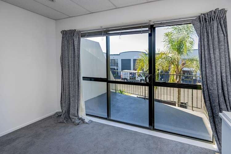 7/7 Torrens Road_5