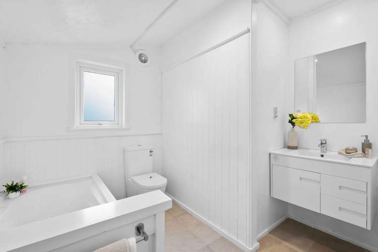 12 Glencoe Road Browns Bay_18