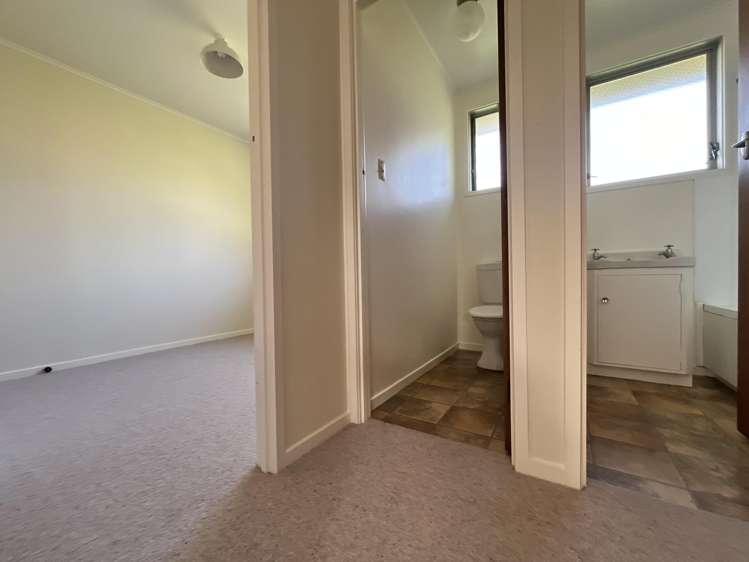 4/11 Kings Rd Panmure_15