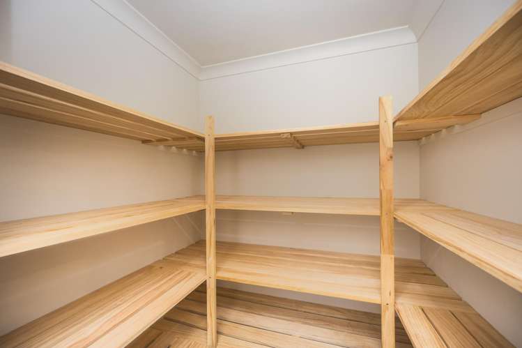 75 Reid Line West Feilding_29