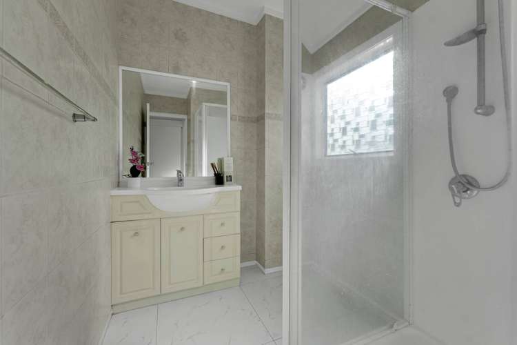 11/19A Gray Avenue Mangere East_12