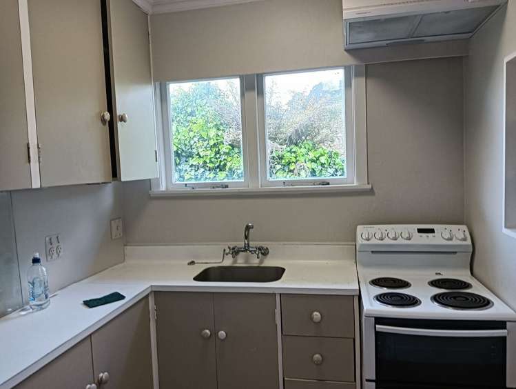 1/33 Hathaway Avenue Karori_6