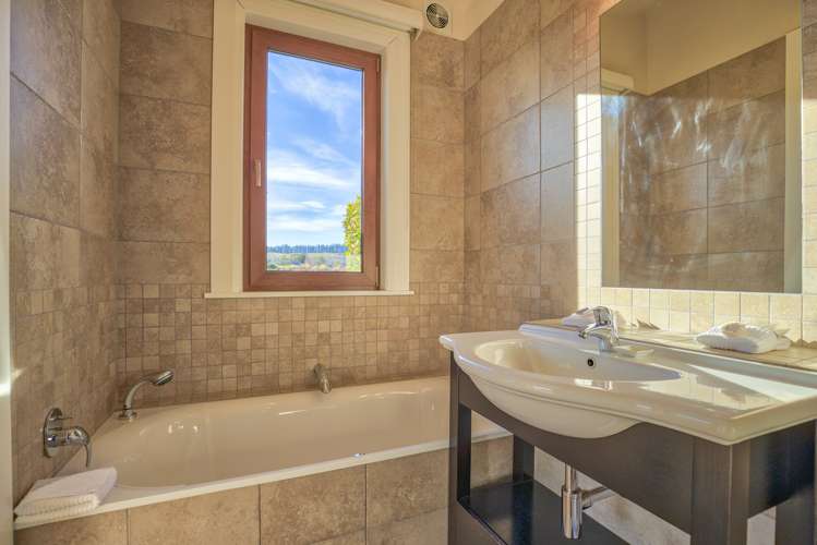 42 Halliday Road Wanaka_16