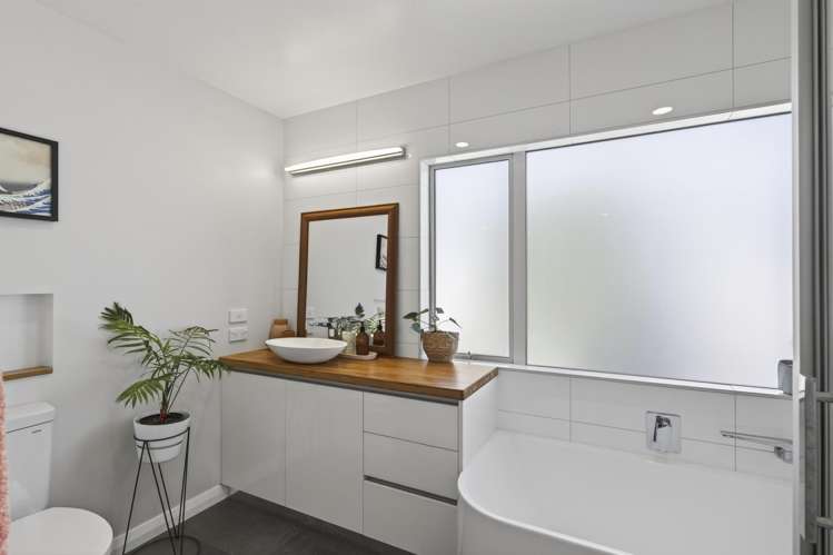 134 Tukapa Street Westown_11