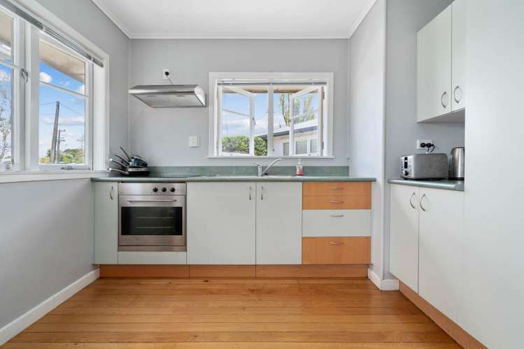 62 Yeovil Road Te Atatu Peninsula_6