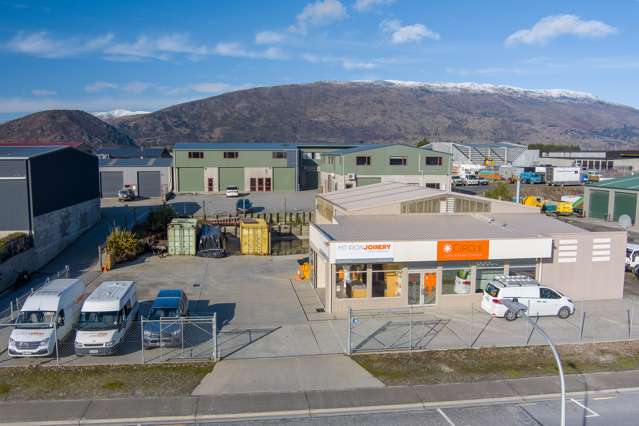 7 Frederick Street Wanaka_1