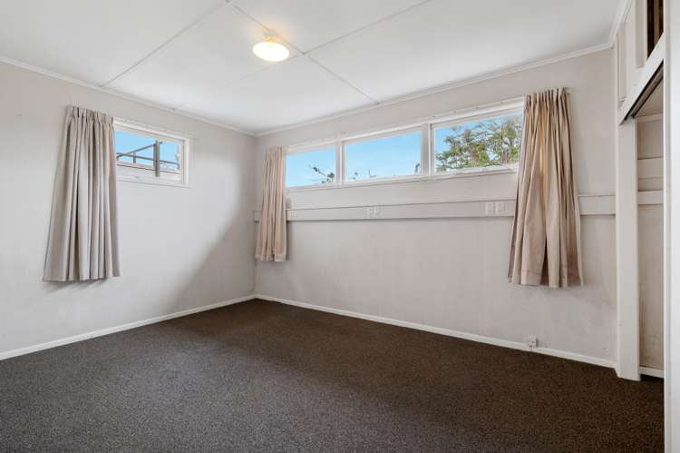 36 Muir Avenue Mangere Bridge_7