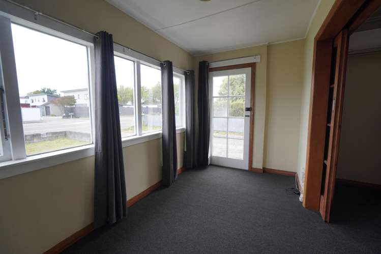  2/330 Featherston Street Palmerston North Central_1