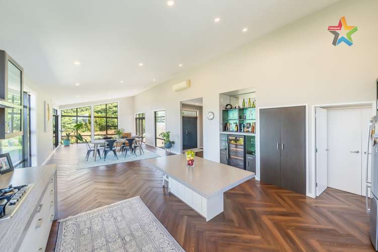 13a Winifred Way Belmont_13