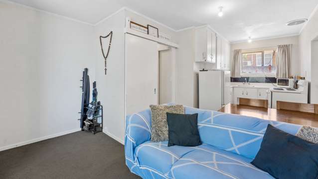 1/4046 Great North Road Glen Eden_4