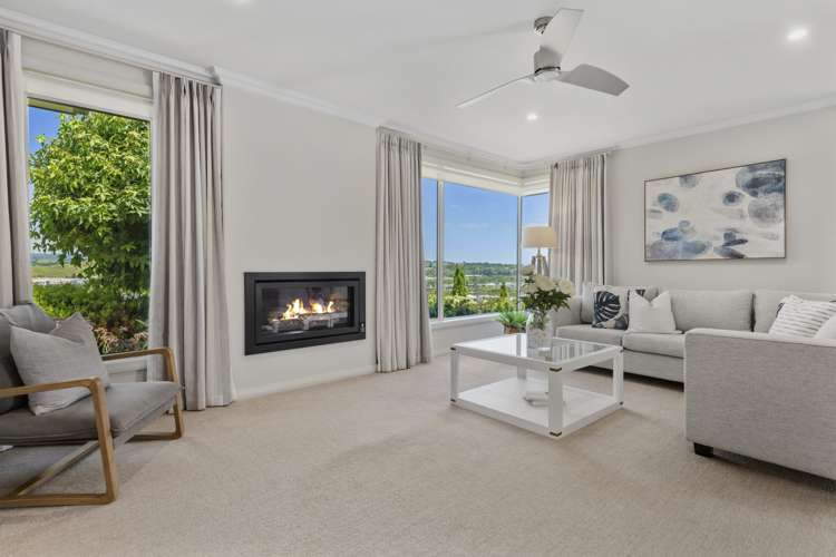 30 Broadwater Close Pyes Pa_2