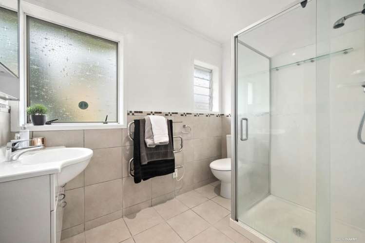 11b Lancelot Place Glenfield_16