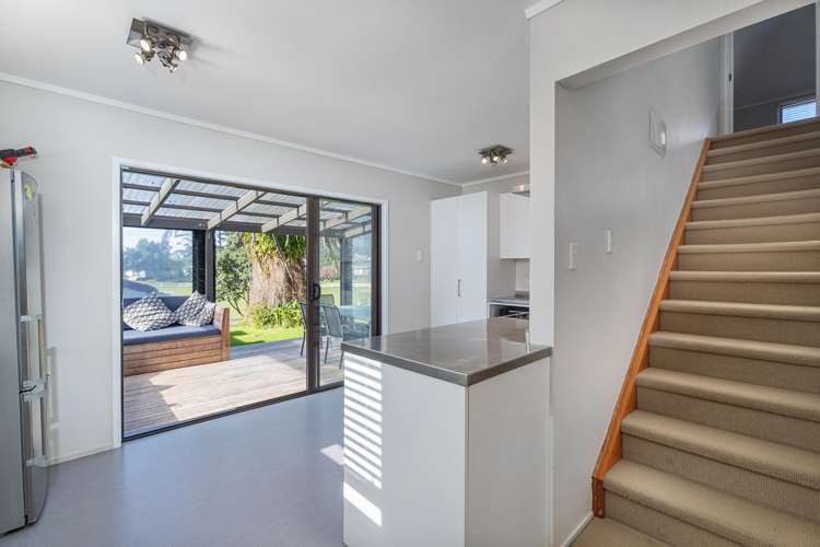 17 Crown Reef Pauanui_10