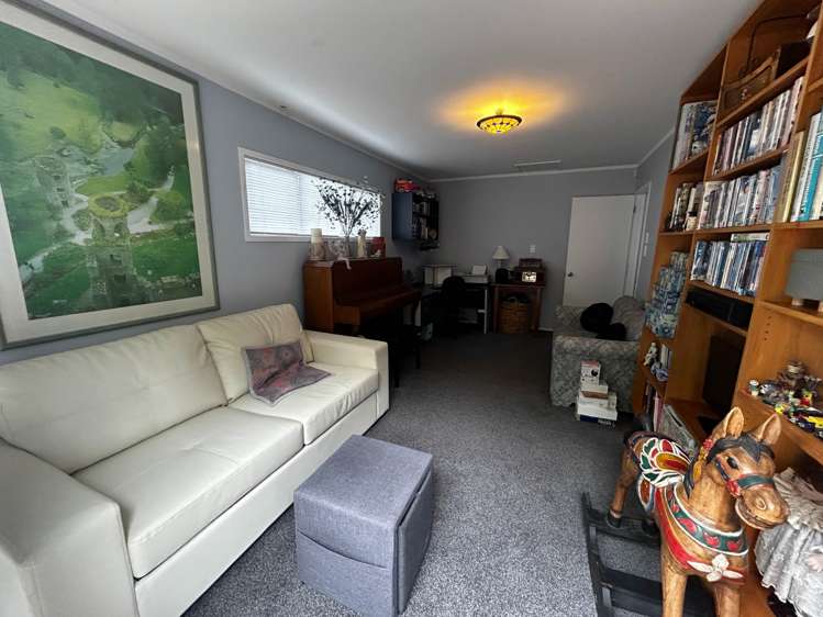 3-20 Reid Road New Lynn_13