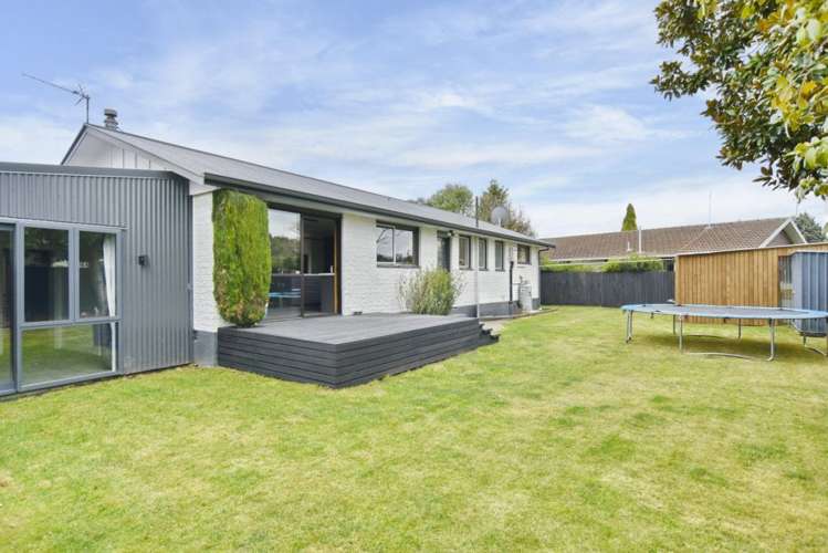 2 Bowie Drive Woodend_17