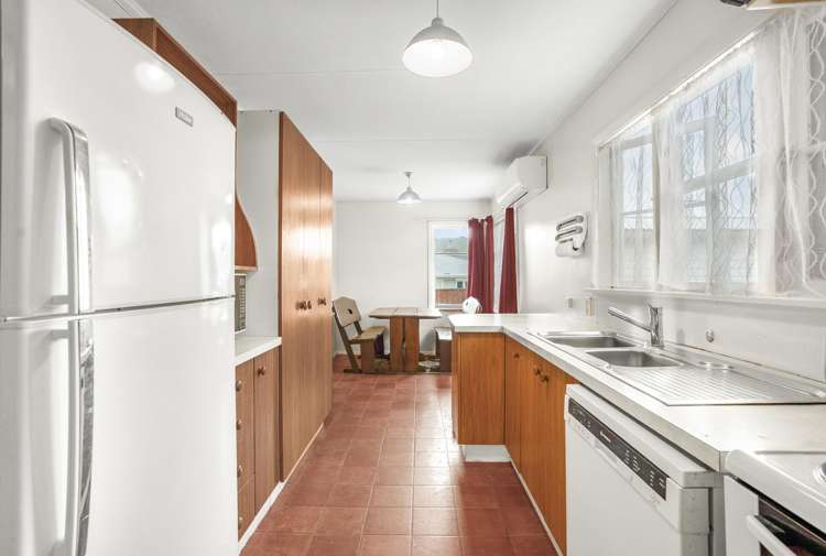 64 Russell Road_5
