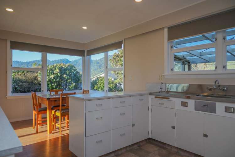 32 Domett Esplanade Cobden_6