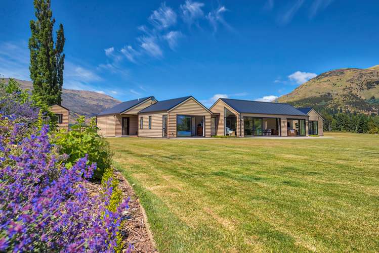 2 Little Orchard Way Wanaka_0