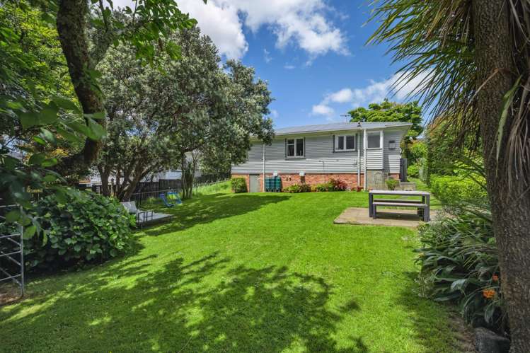 1 Caughey Place Mount Albert_18