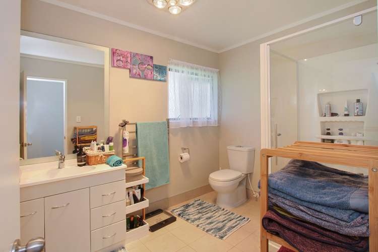 18a Gledstane Road Stanmore Bay_12