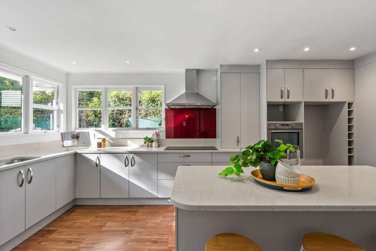 10 Tui Terrace Tawa_2