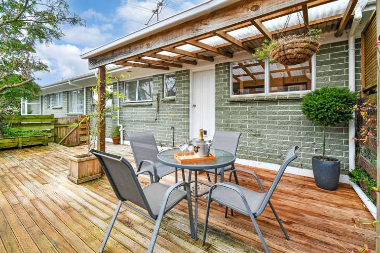 2/10 Portadown Avenue Pakuranga Heights_17