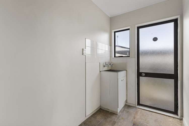 74 Maplesden Drive Clendon Park_14