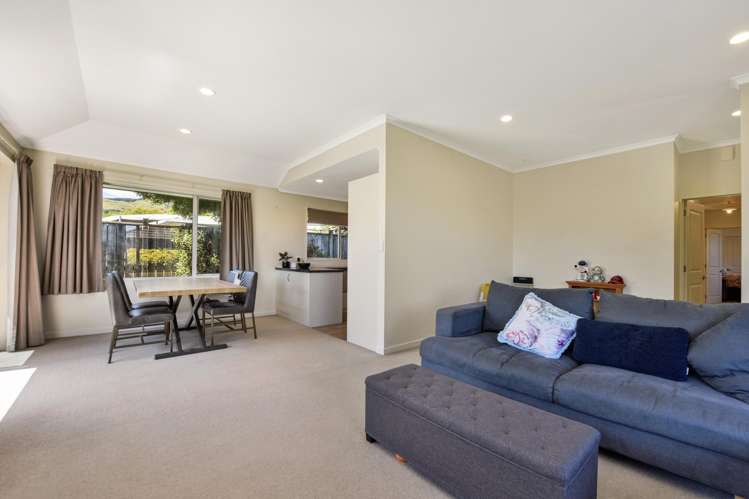 7a Forget-me-not Lane Richmond_13